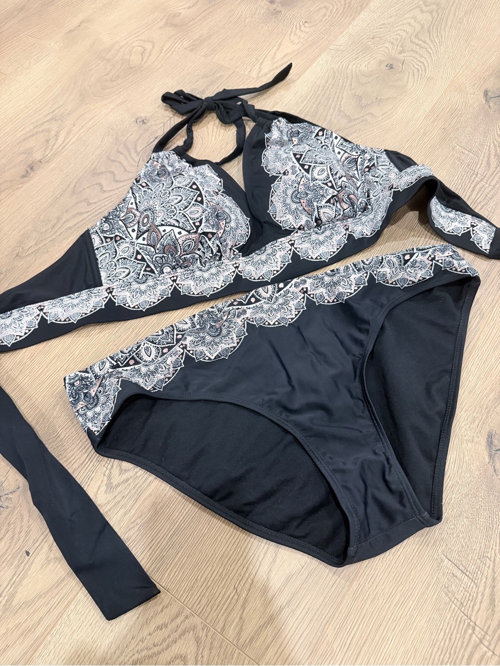 Swimsuits for All Women’s Black Paisley-Print Bikini Set